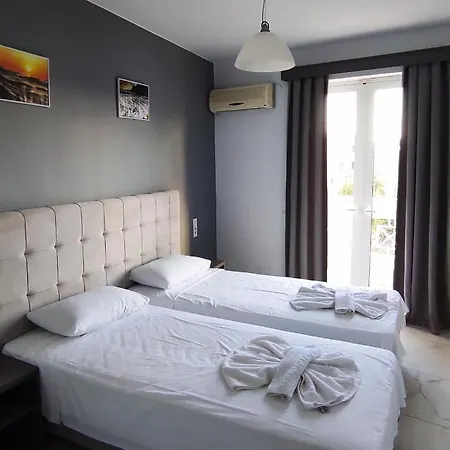 Zen Apartahotel 3*