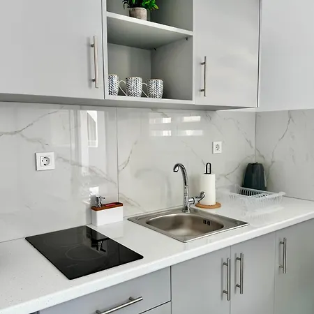 Apart Otel Zen Laganas